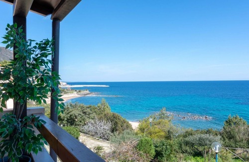 Cala Gonone Apartamento | Sisters' Sunrise Home de frente el mar