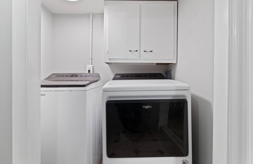 Jacksonville Casa | Sunrise@Sunset- 4BR/2BA home, with gameroom, large backyard & covered back porch