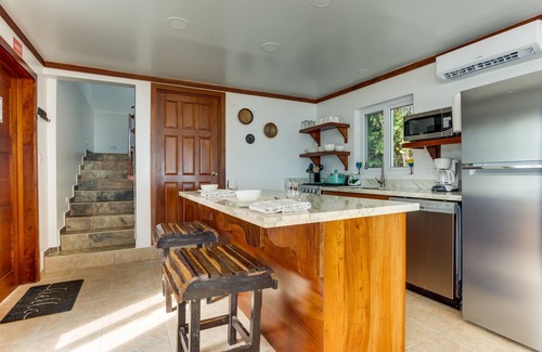 Placencia Villa | Sunrise Turtle-Beachfront-Stunning Vistas-Tranquil