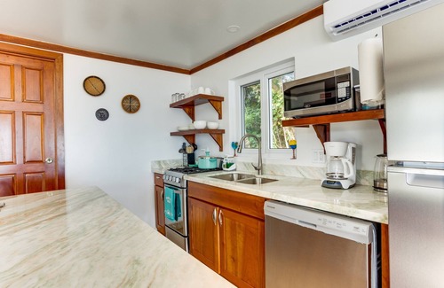 Placencia Villa | Sunrise Turtle-Beachfront-Stunning Vistas-Tranquil