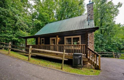 Sevierville Casa | Sunrise Woods Retreat cabin