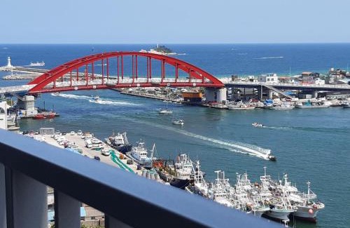 Sokcho Apartamento | SunriseHotel JuniorSuite room 11F Sea- view