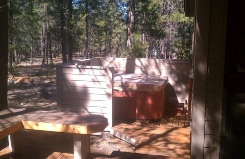 Mountain Village East Casa | Sunriver Home, 3BR / 2BA, bañera de hidromasaje, bicicletas *** Pases de natación SHARC ilimitados