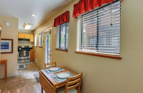 Sunriver Apartamento | Sunriver Vacation Rental w/ Community Hot Tub!