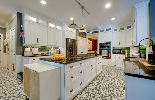 Ogden Casa | Sunroom, Deck & Spa: Luxe Wilmington Home!