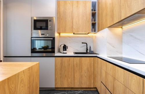Plovdiv Center Apartamento | Sunset 2BR Apartment Parking included