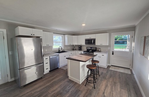 Cookeville Casa | Sunset Acres Newly renovated 2 bedroom and 1 bath in Cookeville,TN