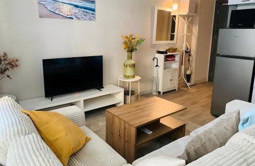 Gonio Apartamento | Sunset at Greenside - Sea & Mountain View