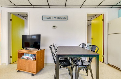 Irving Cabaña | Sunset Bay Cottage: Walk to Lake Erie & Beach!