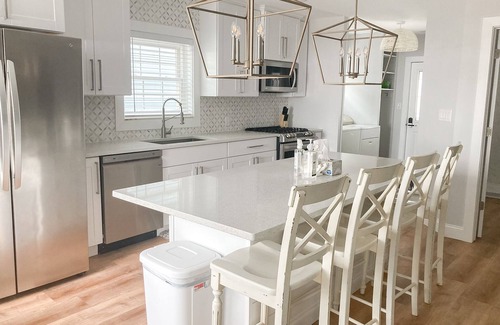 Anchorville Casa | Sunset Bay: Make Summer Unforgettable at Sunset Bay Lake House – Swim, Fish & Relax