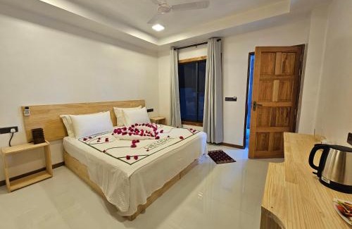 Dhangethi Casa | Sunset Beach View