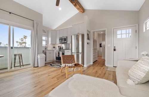 Sunset Cliffs Apartamento | Sunset Cliffs Dream House - Patio, W/D, Steps to the Ocean!