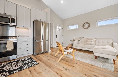 Sunset Cliffs Apartamento | Sunset Cliffs Dream House - Patio, W/D, Steps to the Ocean!