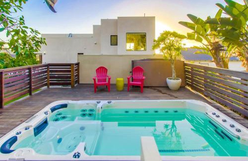 Sunset Cliffs Casa | Sunset Cliffs Modern Luxury Estate w Ocean Views, Oversized Spa, AC, Yard!