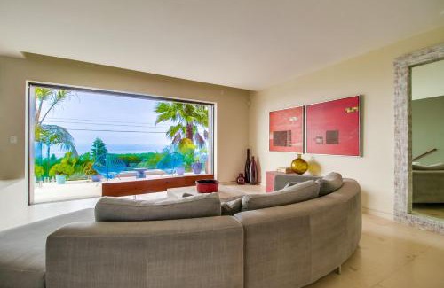 Sunset Cliffs Casa | Sunset Cliffs Modern Luxury Estate w Ocean Views, Oversized Spa, AC, Yard!