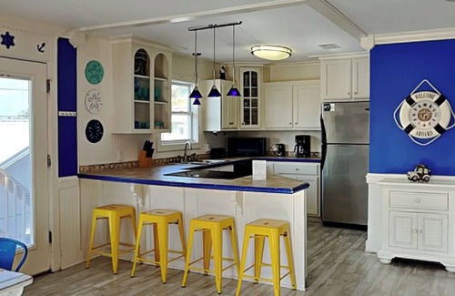 Crescent Beach Casa | Sunset | Coastal Home, Close to Beach, Fire Pit, Corn Hole + Outdoor Shower