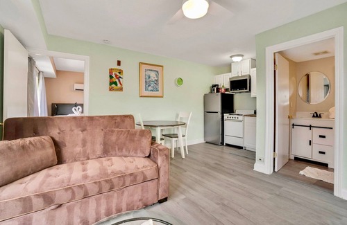 Redington Beach Condominio | Sunset Corner - Beach View & Heated Pool!