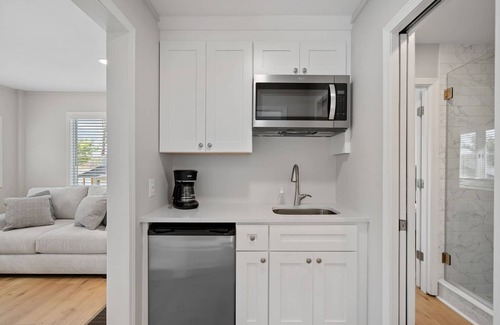 Lake Norman of Catawba Cabaña | Lakeside Cottages by SoCharm | Intimate Lake Getaway