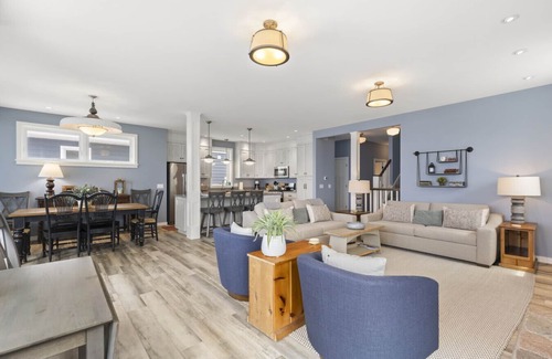 Beulah Casa | Sunset Dreams | Premium Lakefront Home on Crystal Lake