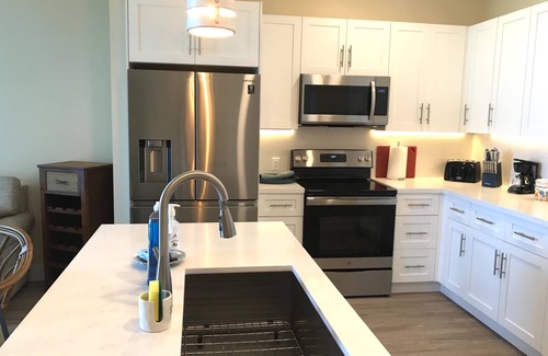 Indian Rocks Beach Apartamento | Sunset from your Balcony! Beachfront, 2/2, Heated Pool, UNIT 405, IRB