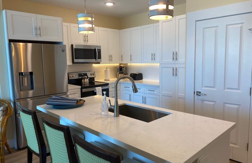 Indian Rocks Beach Apartamento | Sunset from your Balcony! Beachfront, 2/2, Heated Pool, UNIT 405, IRB