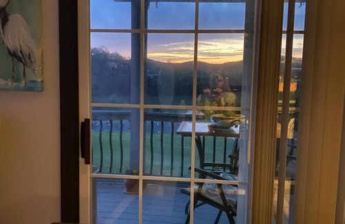 Holiday Island Casa | Sunset Harbor Townhouse