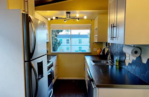 Point Loma Heights Apartamento | Sunset Haven: Lakeside Charm in Ocean Beach