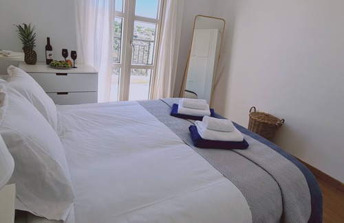 Aphrodite Hills Apartamento | Sunset Hill Apartment by STAY BnB