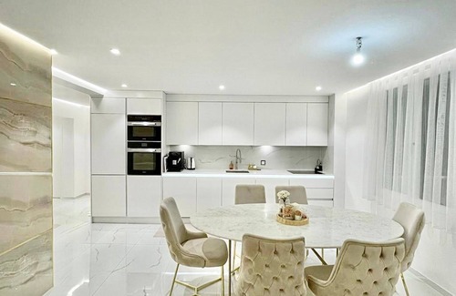 Veytaux Apartamento | Sunset Home, Luxury Lake Front Apartment