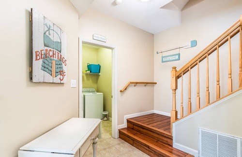 Sunset Island Casa | Sunset Island 3 Corner Store Lane