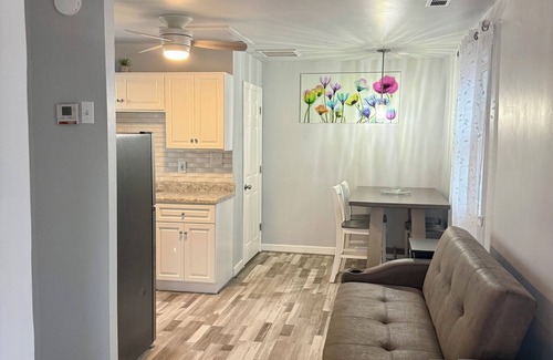 Lower Township Apartamento | Sunset Lake Charm: Cozy Wildwood Crest Beach Getaway!