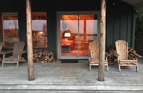 Northern Bruce Peninsula Casa | Sunset Lakehouse, cozy cottage