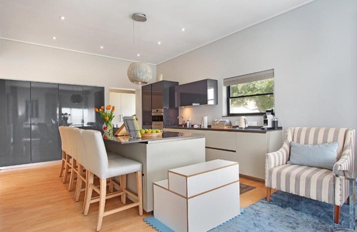 Cape Town Villa | Sunset Links Golf Villa at 74