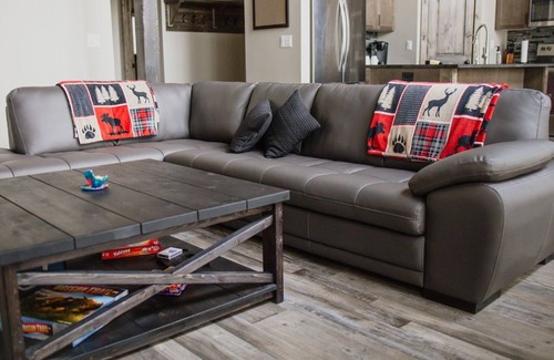 Candle Lake Cabina | Sunset Lodge at Candle Lake, sleeps 12