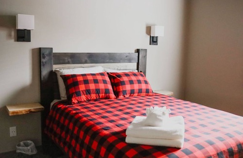Candle Lake Cabina | Sunset Lodge at Candle Lake, sleeps 12