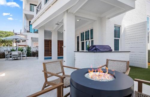 Seawalk Circle Casa | Sunset Lounge