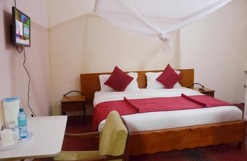 Hospital Cama Y Desayuno | SUNSET OAK HOTEL NAKURU