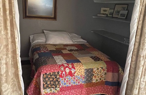 Nocona Otro | Sunset Oaks Retreat | Events, Farm Animals & Views