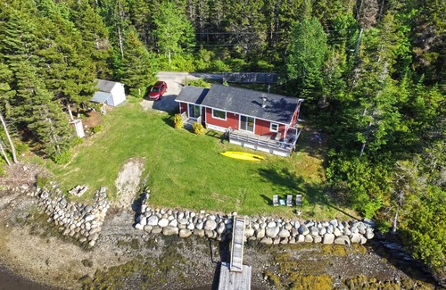Garden Lots Cabaña | Sunset Ocean Cove Waterfront Cottage - 10 mins from Lunenberg, great restaurants