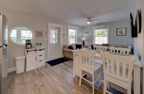 Bid-a-wee Beach Cabaña | SUNSET ON MILLCOLE-Newly renovated 2br/2ba Duplex one block to beach