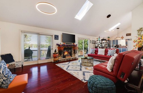 Pocono Summit Casa | Sunset Paradise! Lakefront!+hot-tub & a lot more !