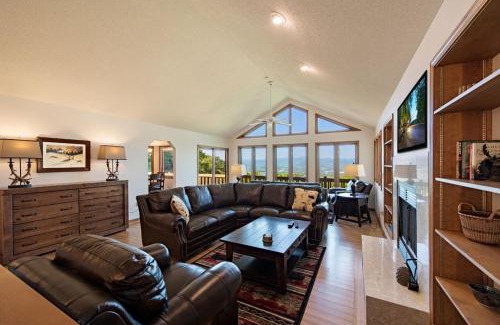 Skyland Casa | Sunset Peaks by Carolina Mornings