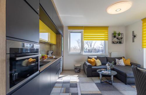Fonyodliget Apartamento | Sunset Resort 409 With Pool - Happy Rentals