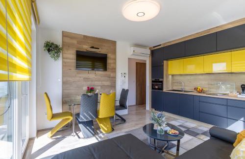 Fonyodliget Apartamento | Sunset Resort 409 With Pool - Happy Rentals
