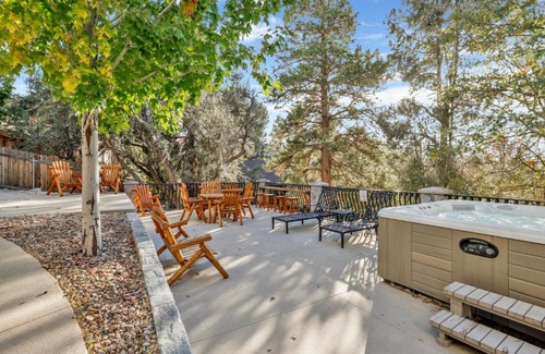 Castle Glen Estates Chalet De Esquí | Sunset Ridge Villa- Incredible Log Cabin Estate- Hot Tub- Game Tables-
