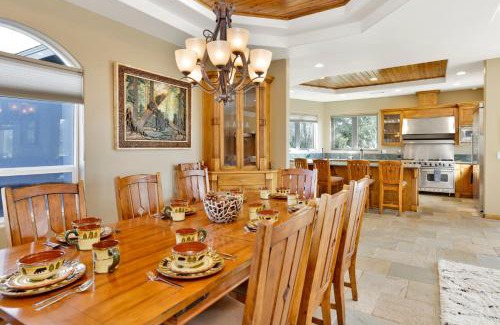 Castle Glen Estates Chalet De Esquí | Sunset Ridge Villa- Incredible Log Cabin Estate- Hot Tub- Game Tables-