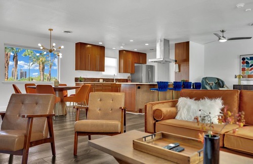 Paradise Casa | Sunset Royale - The Ultimate Vegas Getaway