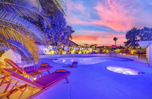 Royal Crest Rancheros Casa | Sunset Royale - The Ultimate Vegas Getaway