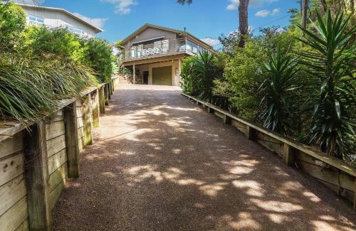 Omiha Casa | Sunset Sanctuary- Stay Waiheke