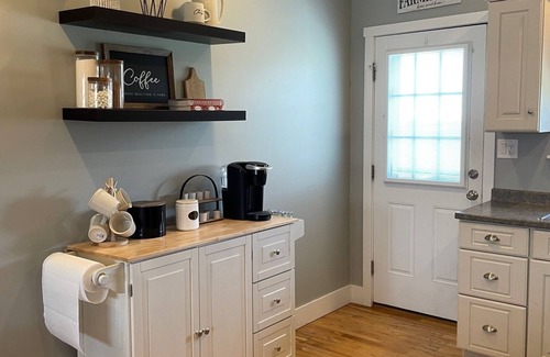 Canonsburg Casa | Sunset Serenade in the Country